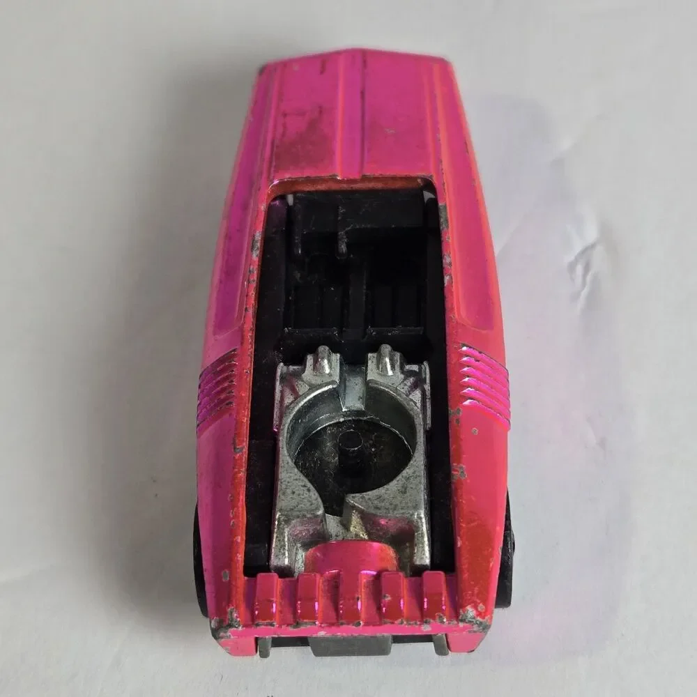 VINTAGE HOT WHEELS Redline Whip Creamer Spectraflame Pink 1969 USA Base